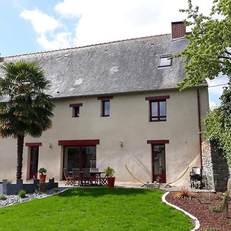Appartement Dans Maison De 1789 Au Centre De Vitre ภายนอก รูปภาพ